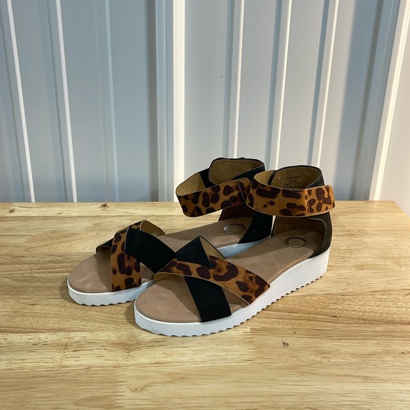 Shoes - Journee Collection Womens Java Sandals Size 6
